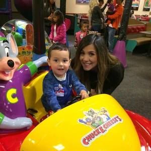 Meet your Posher, Ybi